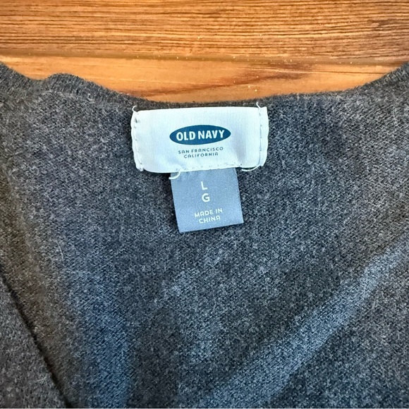 Old Navy Gray V-Neck Split Side Tunic Sweater - Picture 2 of 3
